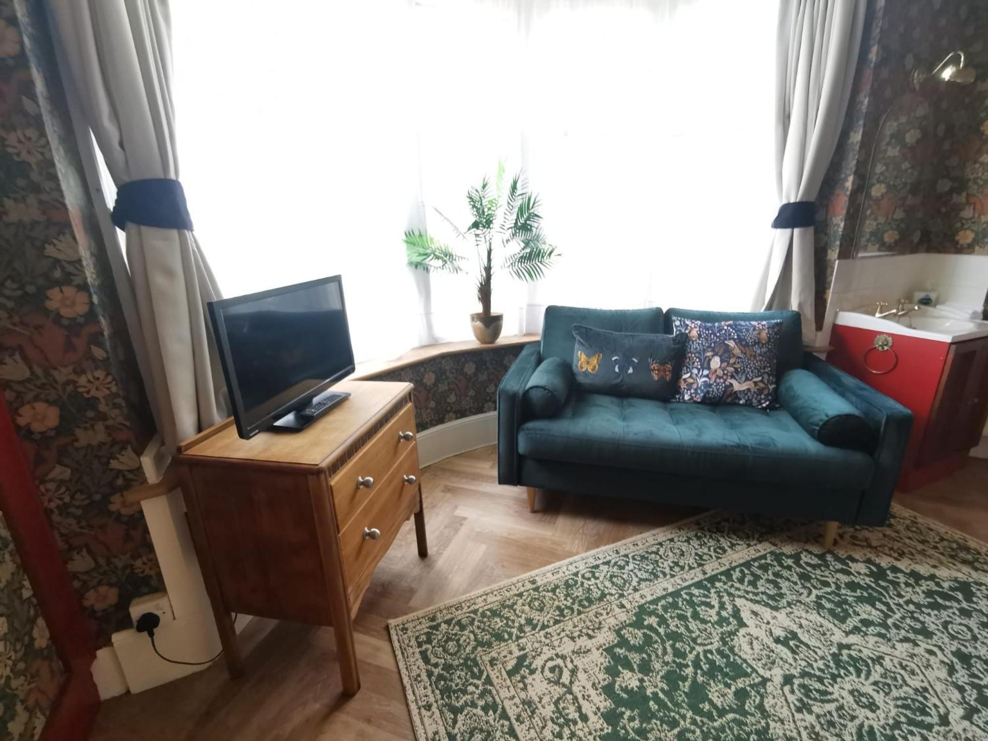 William Morris, Spacious Ground Floor Lux Double Bedroom Bexhill-on-Sea Екстериор снимка